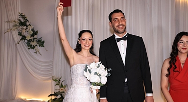 Doktor Mithat Kuşdemir’in kızı evlendi