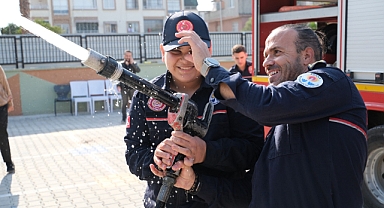 Özel gereksinimli Ahmet bir günlüğüne itfaiye eri oldu