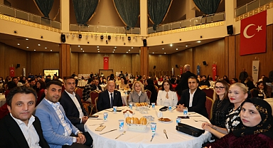 Yüreğir’de Öğretmenlere anlamlı gece