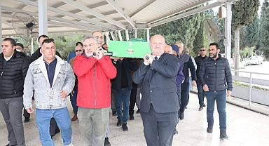 Gazeteci Akarçay Son yolculuğuna uğurlandı