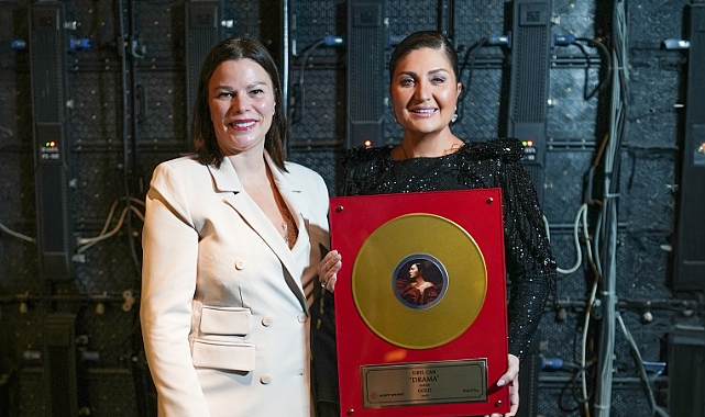 Sibel Can'a altın plak!