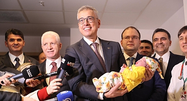 Bakanlardan yılbaşında hastane ziyaretleri