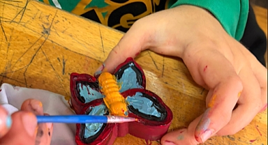 Köy okuluna renk kattılar