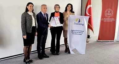 Seyhan İnönü Kız MTAL'e ‘eTwinning Okulu’ unvanı