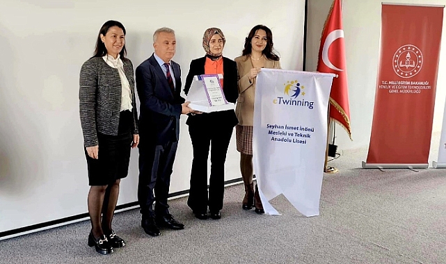 Seyhan İnönü Kız MTAL'e ‘eTwinning Okulu’ unvanı
