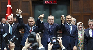 Üç milletvekili AK Parti'ye katıldı