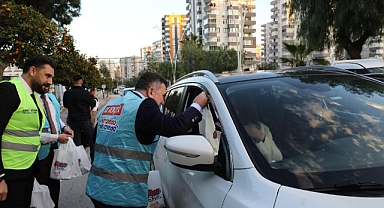 AK Parti Teşkilatları Ramazan’da sahada