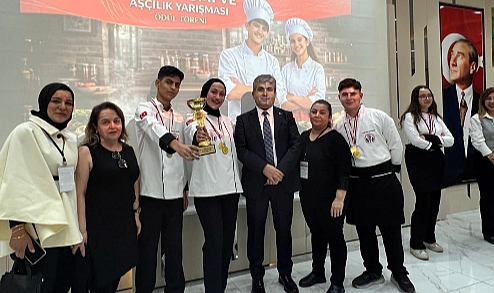 Akdeniz’in en iyisi Nezihe Yalvaç oldu