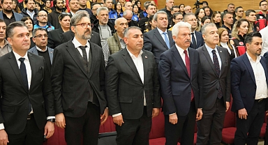 Deprem Gerçeğiyle Yaşamak konulu panel 