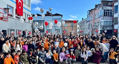 OYAK Çimento “Renkli Yakalar” projesi