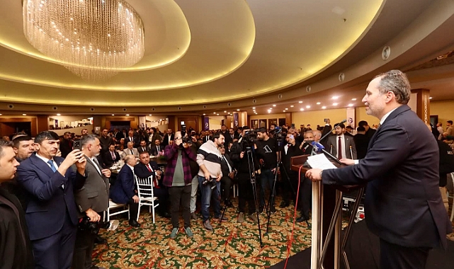 Adana'da Erbakan izdihamı