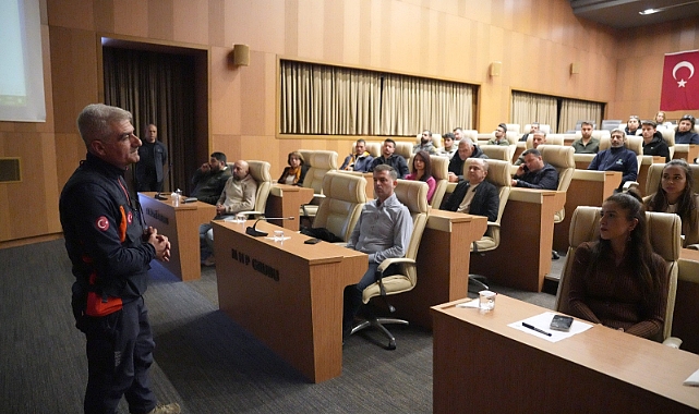 Çukurova Belediyesi'nde AFAD eğitimi
