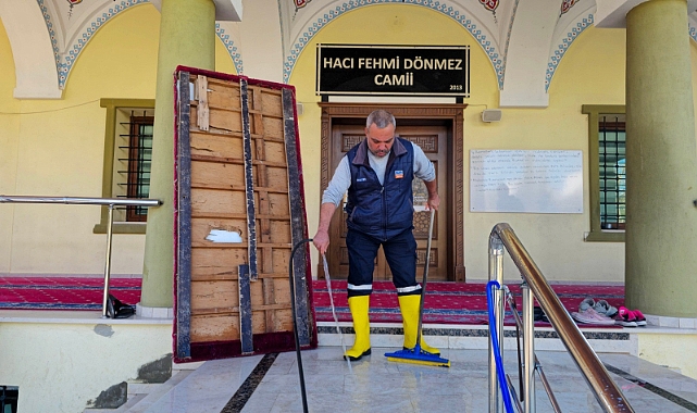 Çukurova'da camiler bayrama hazırlanıyor