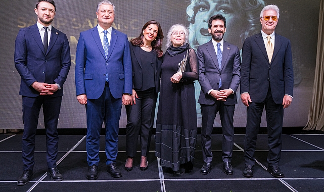 Sabancı Uluslararası Adana Tiyatro Festivali başladı