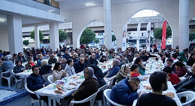 Seyhan Belediyesi iftarda özel misafirleri ağırladı