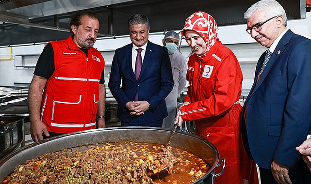 Türk Kızılay'ı Adana'da Aşevi açtı