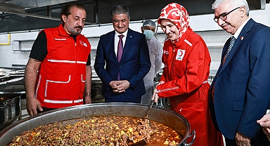 Türk Kızılay'ı Adana'da Aşevi açtı