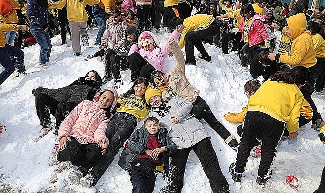 Çocuk nüfus oranı giderek düşüyor