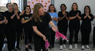 Çukurova'da halk oyunlarıyla kültürel miras yaşatılıyor