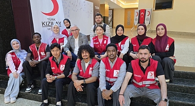Üniversiteli genç Kızılaycılardan anlamlı buluşma
