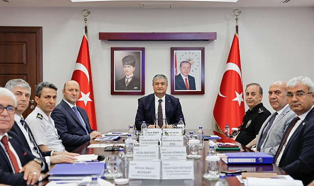 Adana'da kamu yatırımları değerlendirildi