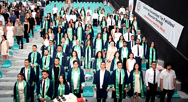 ÇÜ’de 257 Hekim yemin ederek mezun oldu