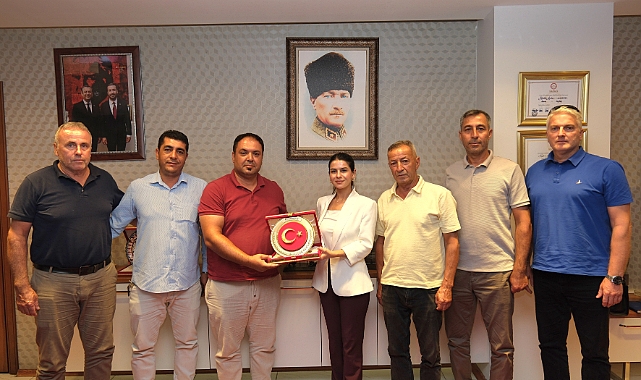 Muhtarlardan Başkan Vekili Yıldız'a hizmet teşekkürü